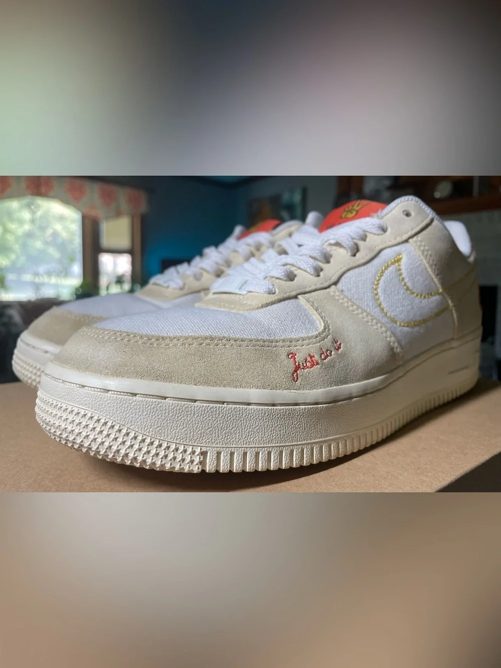Women's Beige & White Low-Top Sneakers - Casual Comfort